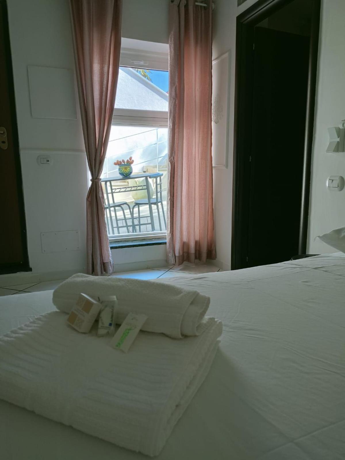 Costa Costa Rooms Sant'Egidio del Monte Albino Екстериор снимка